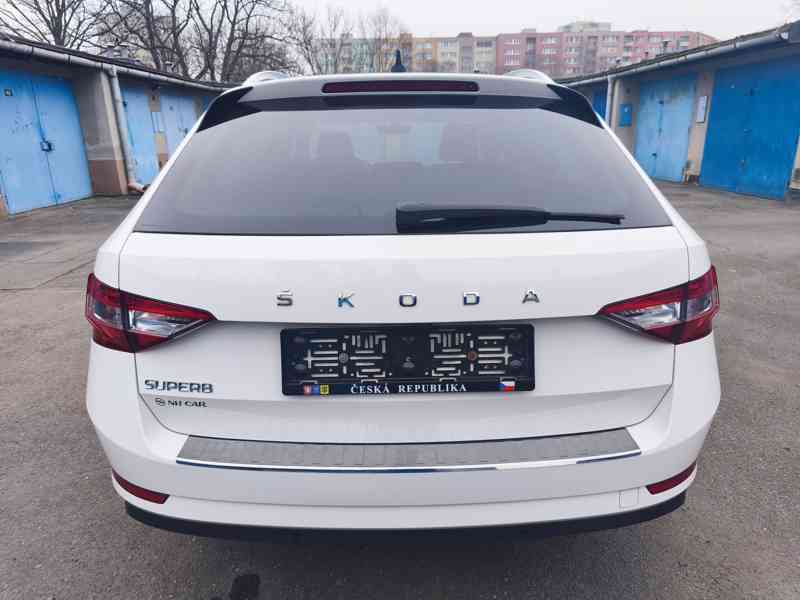 Superb 3 combi 2.0 TDi DSG,140 kW,Style,kamera,NAVI,DPH,ČR - foto 4