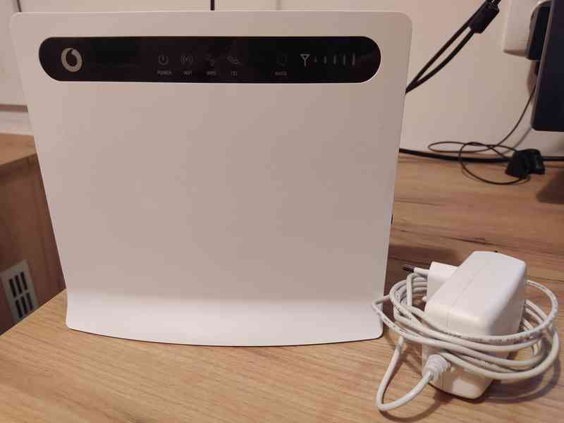 LTE modem Huawei Vodafone B3000 - foto 6