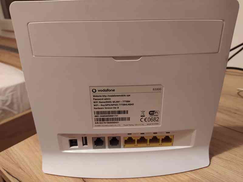 LTE modem Huawei Vodafone B3000 - foto 2