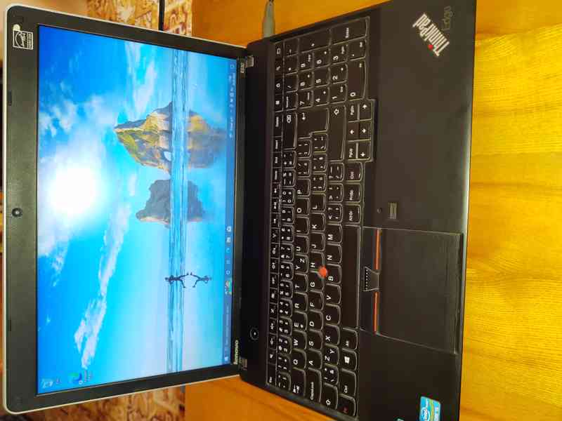 Lenovo Thinkpad Edge E530 - foto 1