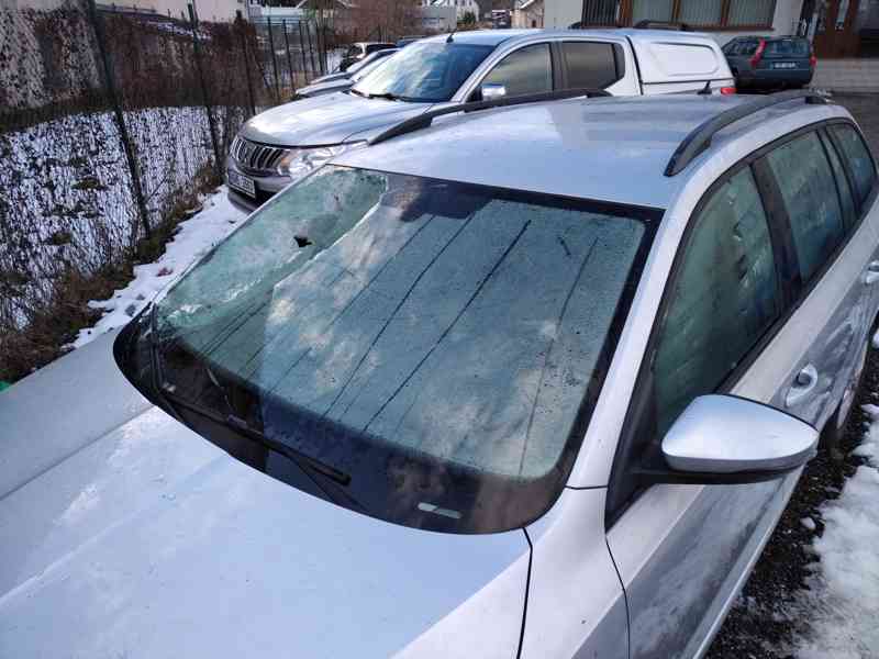 Škoda Octavia III. - poškozená, k opravě - poptávka  - foto 2