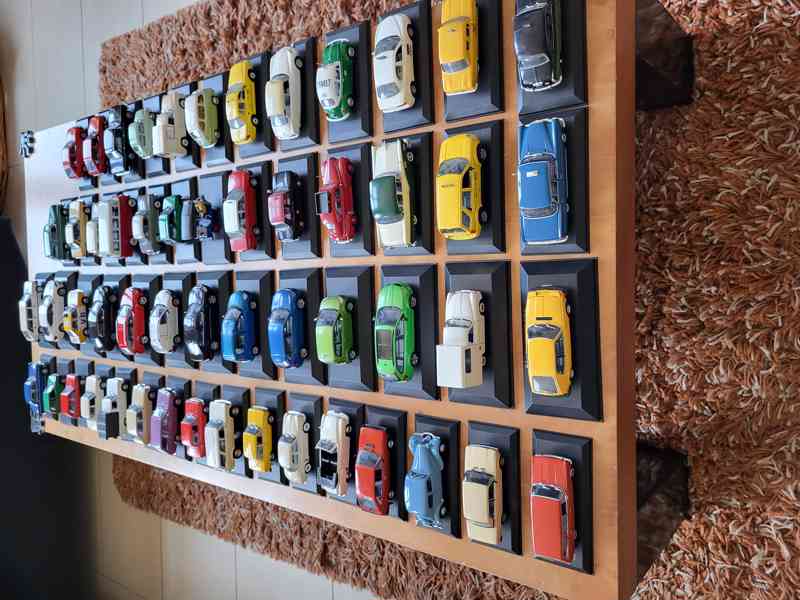 Prodám sbírku modelů aut a autobusů 176 ks. - foto 5