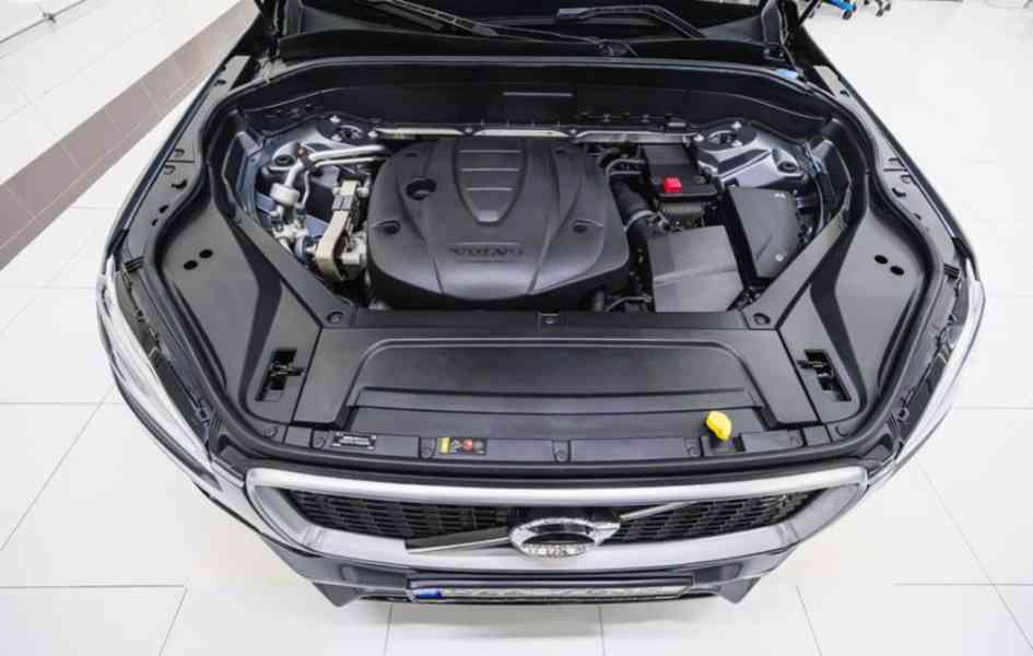 Volvo XC90, R-Design 173kW D5 - foto 6