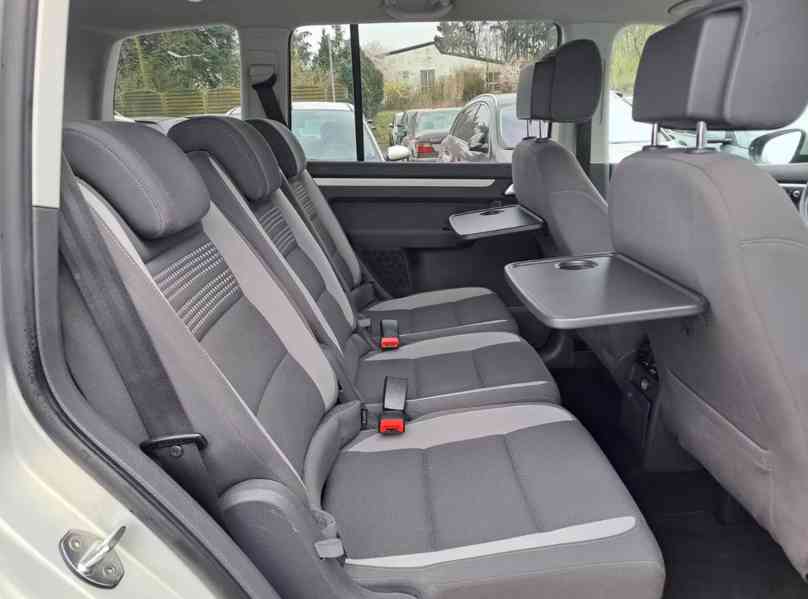 Volkswagen Touran 2,0TDI DSG Life 103kw - foto 12