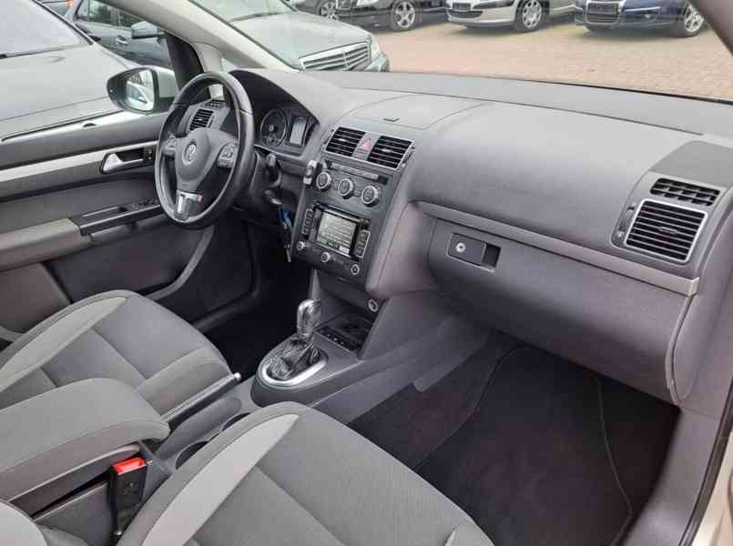 Volkswagen Touran 2,0TDI DSG Life 103kw - foto 13