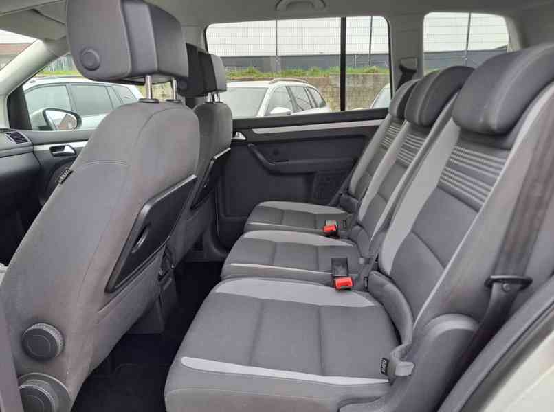 Volkswagen Touran 2,0TDI DSG Life 103kw - foto 11