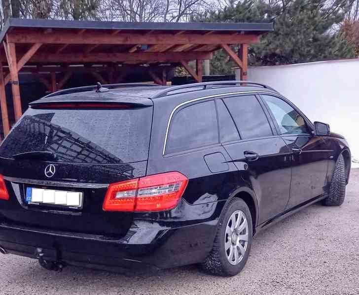 Prodám Mercedes-Benz 212 KOMBI - foto 4