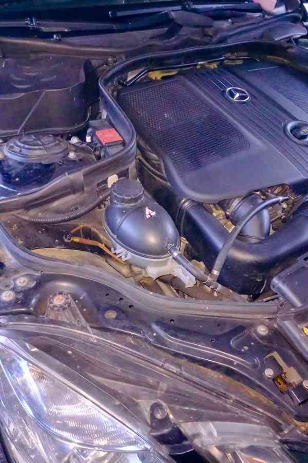 Prodám Mercedes-Benz 212 KOMBI - foto 20