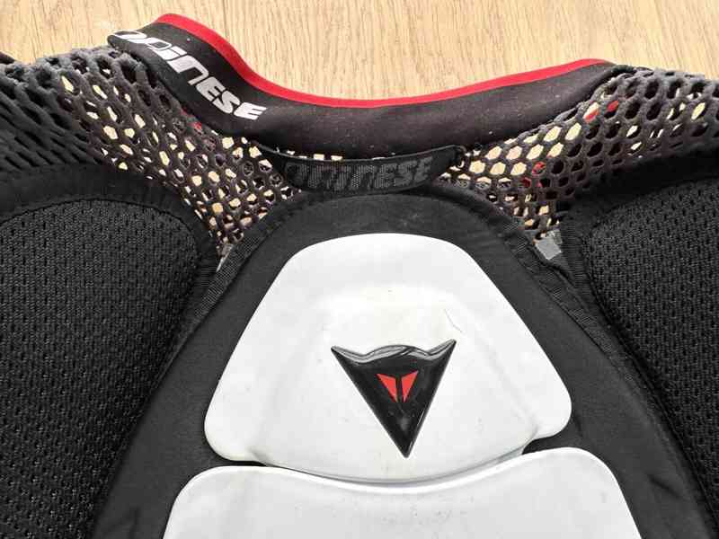 Motokrosový chránič Dainese - foto 3