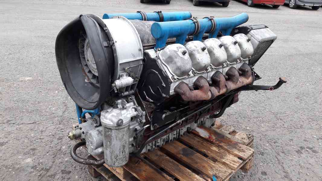 Motor Tatra 815 10 válců T1