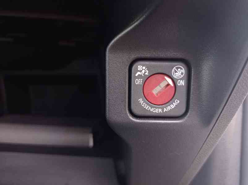 Opel Corsa 1.2i 360°/Navi/1Maj/FULL LED - foto 46