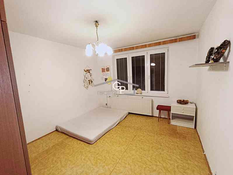 Pronájem RD s garáží a zahradou, Včelná u ČB - foto 8