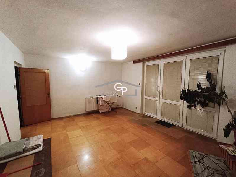 Pronájem RD s garáží a zahradou, Včelná u ČB - foto 7