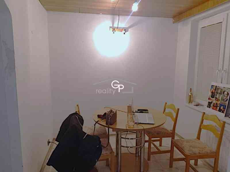 Pronájem RD s garáží a zahradou, Včelná u ČB - foto 3