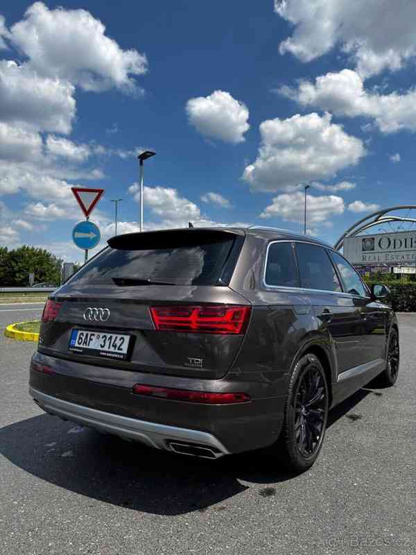 Audi Q7 3,0 - foto 1