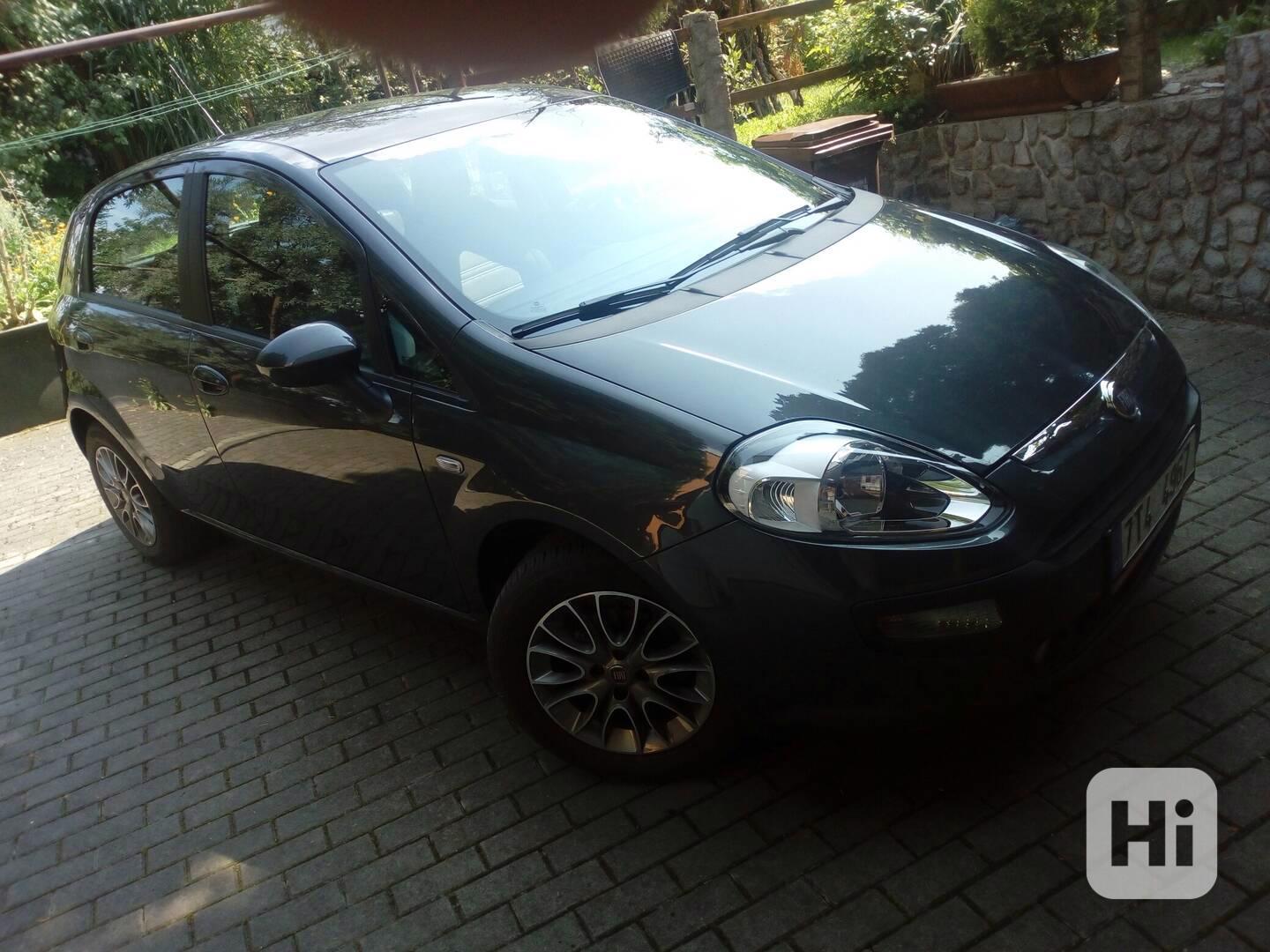 Prodám FIAT PUNTO 1,2 69 EVO, první majitel zakoupený v ČR,  - foto 1