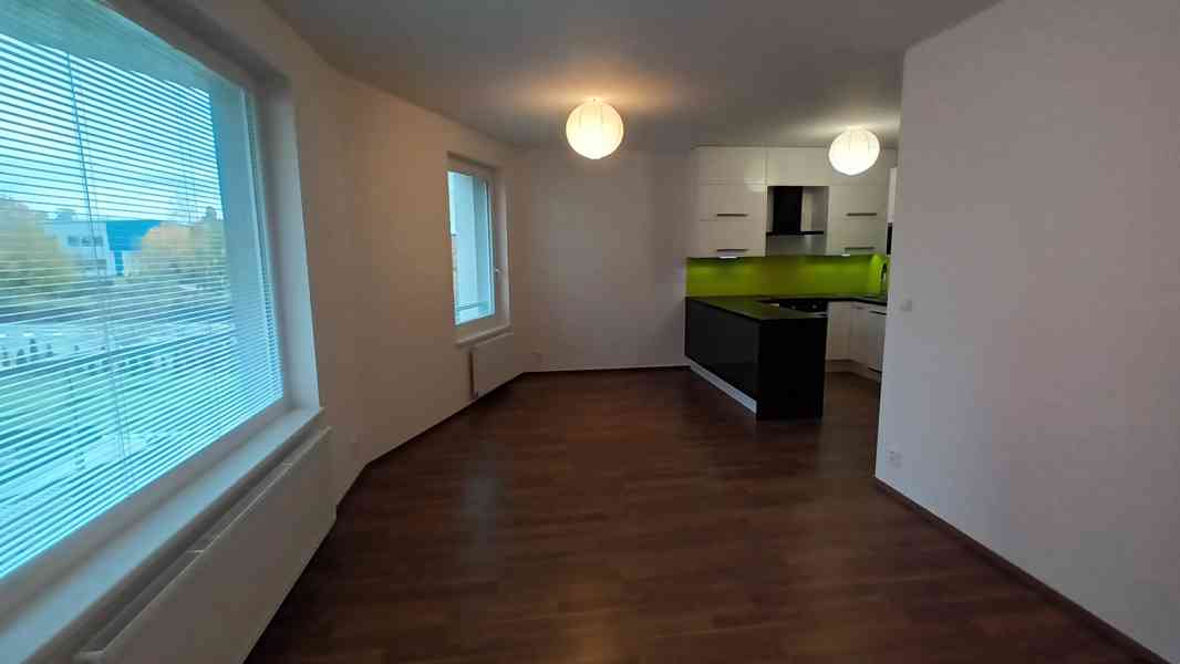 Pronájem bytu 3+kk/lodžie, garážové stání, Praze 5 – Zličín - foto 2