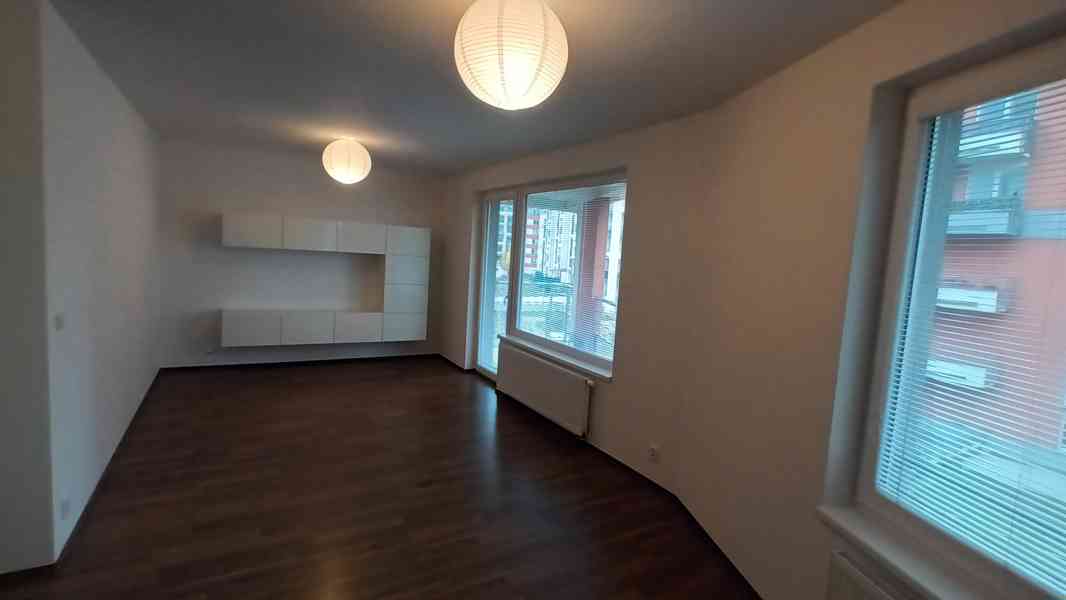 Pronájem bytu 3+kk/lodžie, garážové stání, Praze 5 – Zličín - foto 4