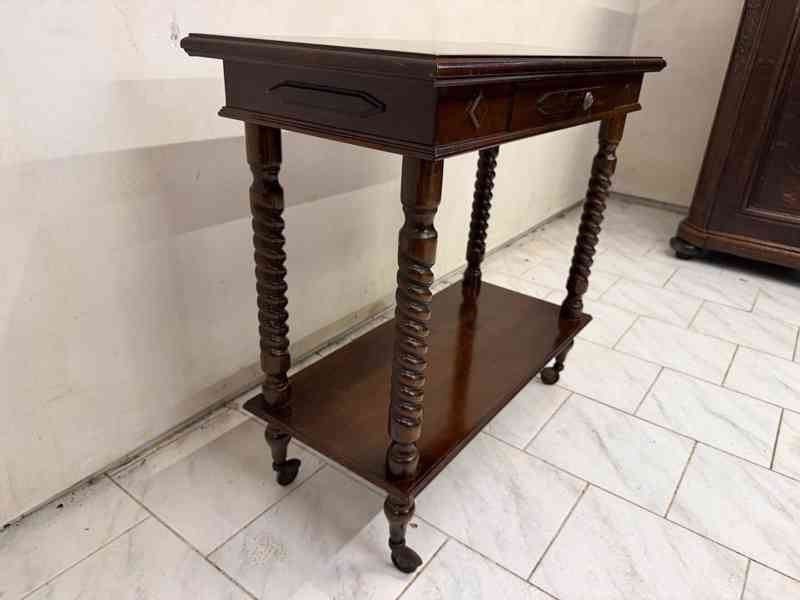 Starožitný konzolový stolek - foto 3