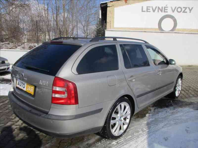 Škoda Octavia 2,0 TDI DSG - foto 4