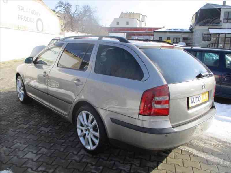 Škoda Octavia 2,0 TDI DSG - foto 3