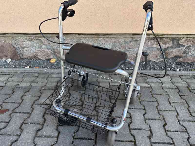 Invalidní chodítko pro seniory a důchodce - skládací - foto 2