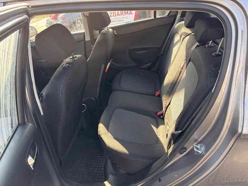 Hyundai i20 1,3 - foto 8