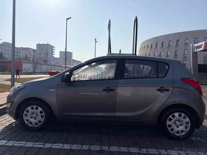 Hyundai i20 1,3 - foto 6