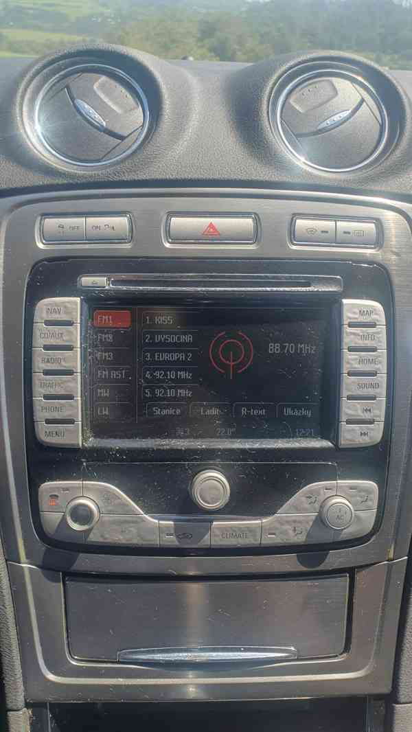 Ford Mondeo Combi 2.0 TDCi rv2007 - foto 17