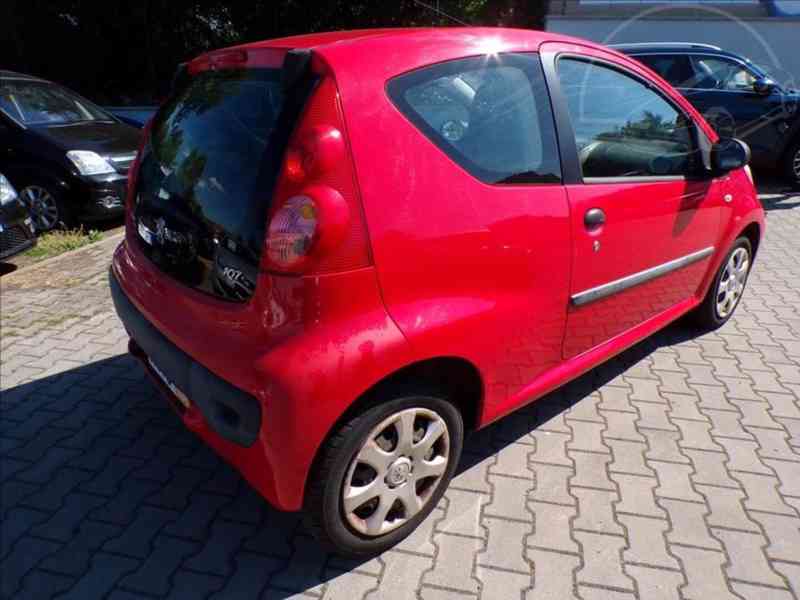 Peugeot 107 1,0 i POSILOVAČ ŘÍZENÍ - foto 4