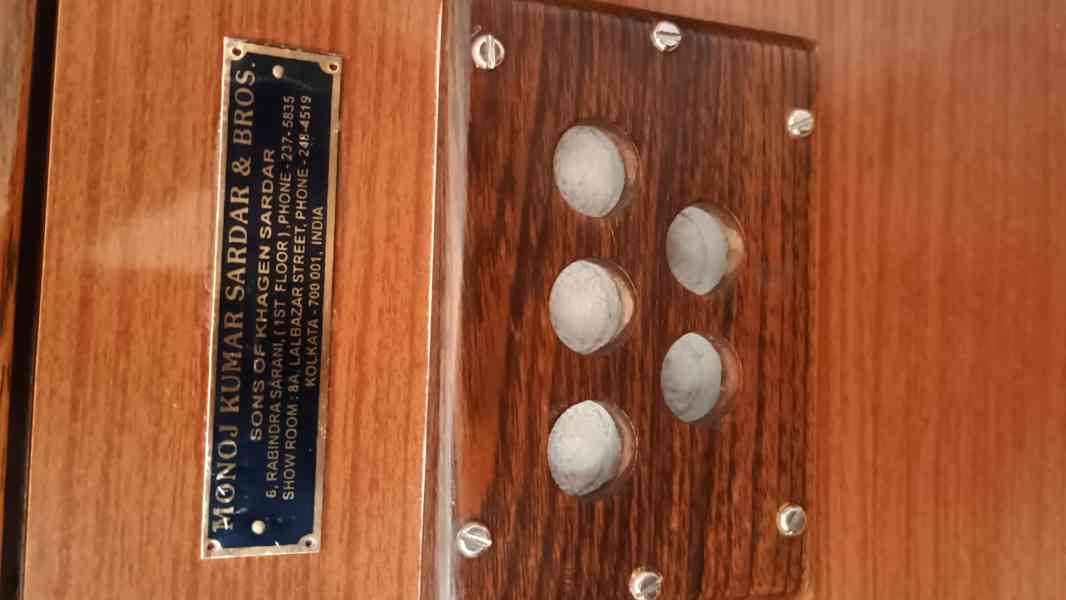 Indické harmonium – 13 registrů, pěkný stav - foto 2