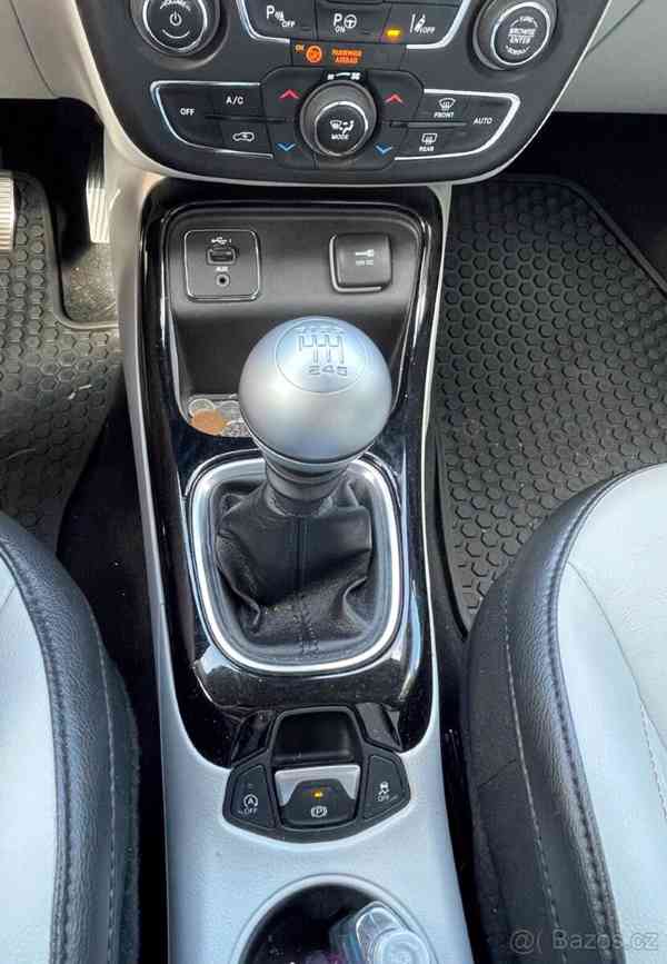 Jeep Compass 1.4, r.v. 2019 - foto 11