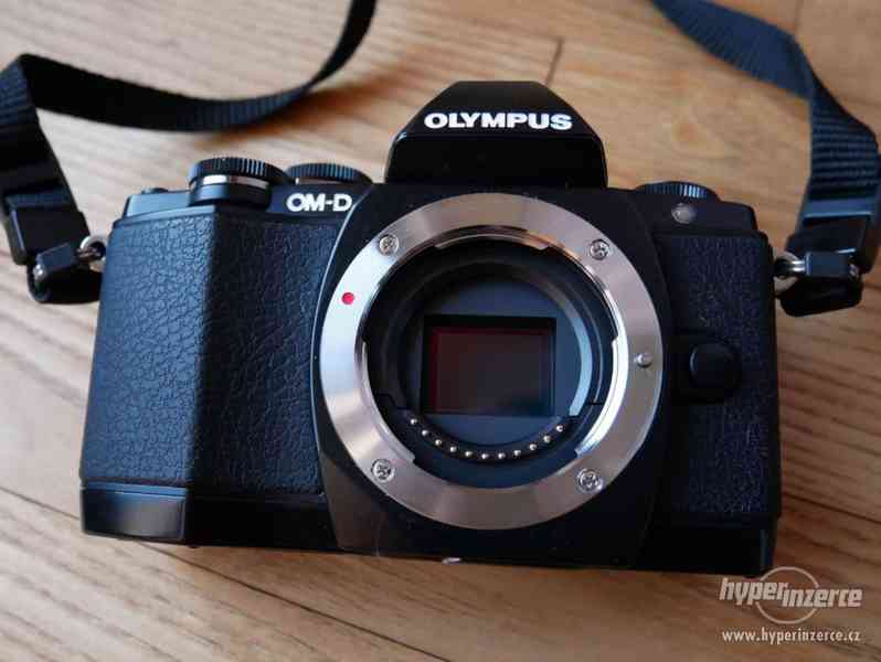 Olympus OM-D E-M10 (nafoceno jen 2854 fotek) - foto 2