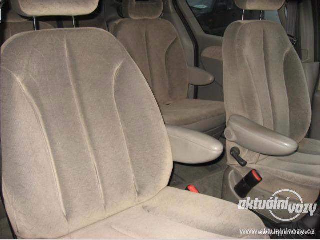 Chrysler Voyager 2.5, nafta, rok 2002, el. okna, STK, centrál, klima - foto 30