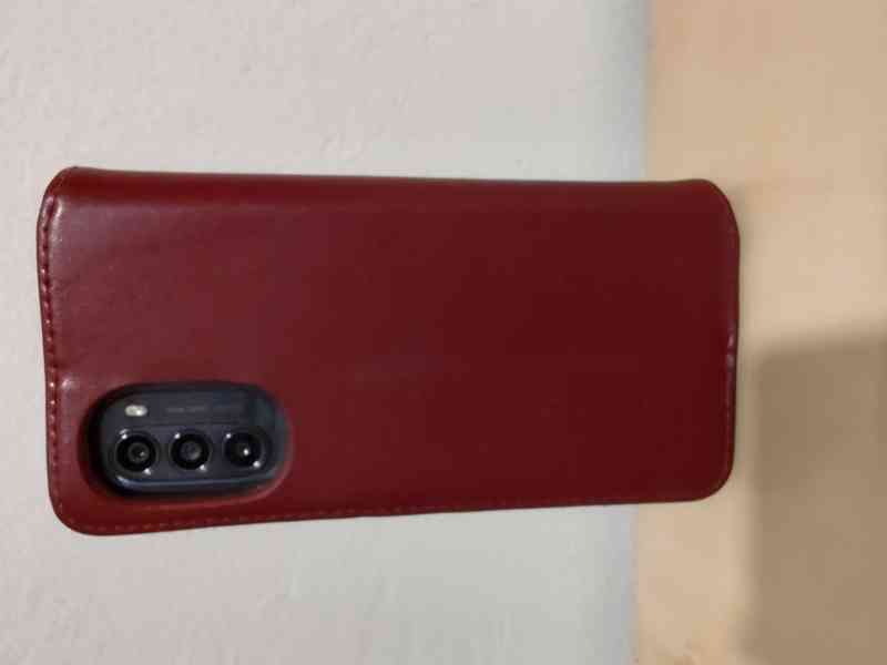 Mobilnì telefon Motorola za 2700 Kč - foto 7