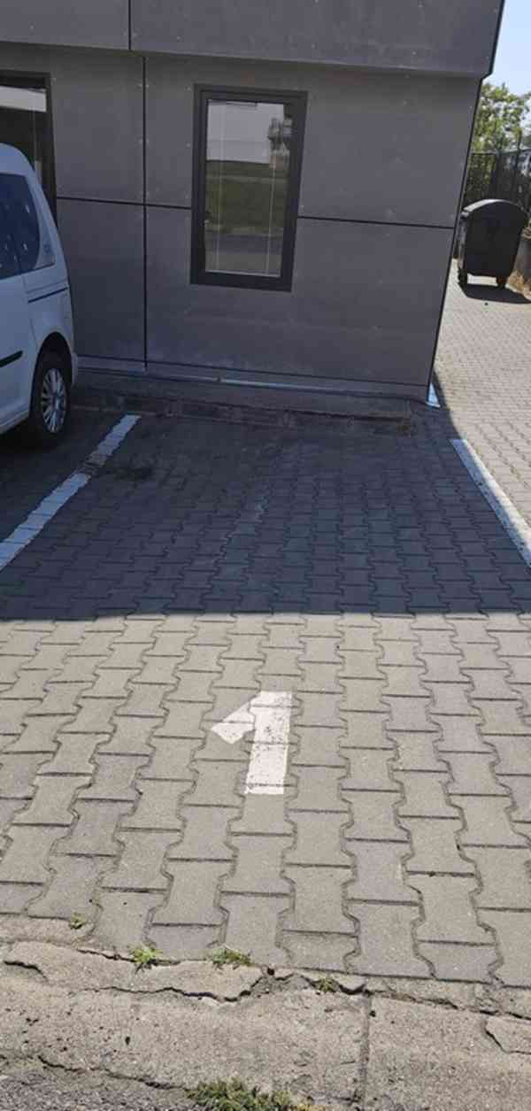 PRONÁJEM ÚTULNÉHO PROSTORNÉHO BYTU 1+KK, BRNO – MALOMĚŘICE  - foto 19