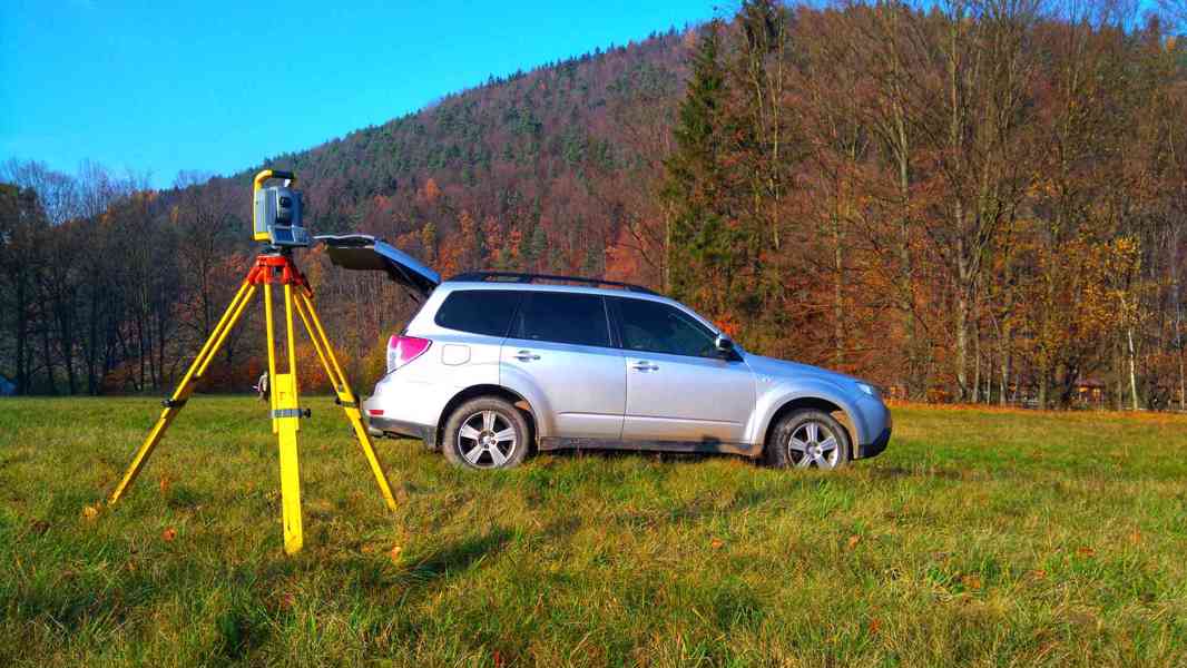 Geodet, zeměměřič - foto 1