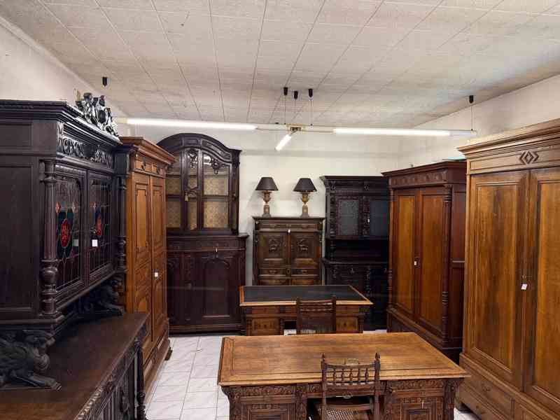 Starožitný nábytek k prodeji 