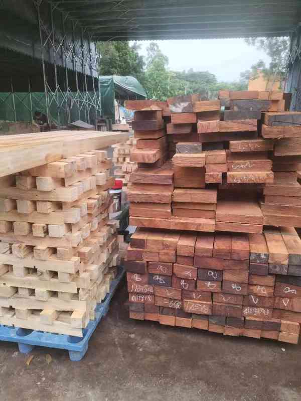 Timbars in Africa uganda 🇺🇬  for sale  - foto 3