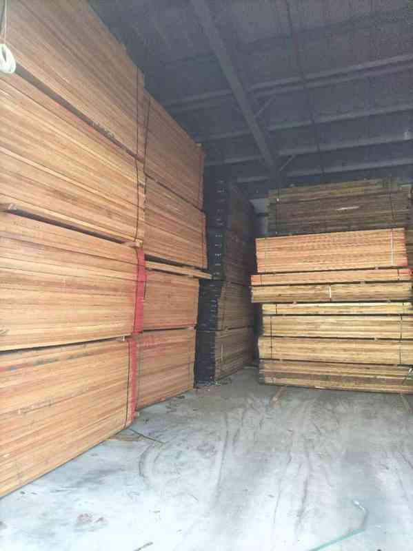 Timbars in Africa uganda 🇺🇬  for sale  - foto 4