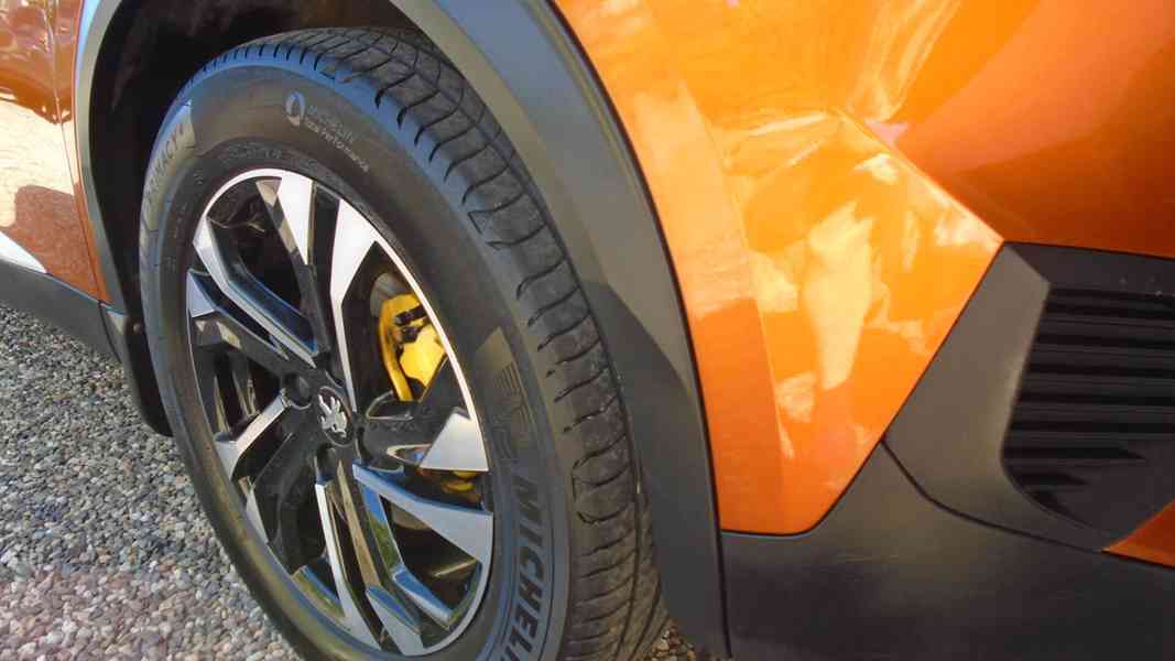 PEUGEOT 2008 Allure 1.5 BlueHDi 81Kw - foto 16