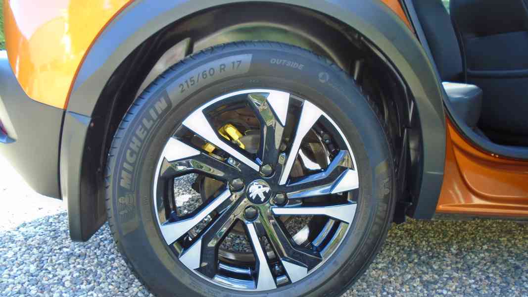 PEUGEOT 2008 Allure 1.5 BlueHDi 81Kw - foto 12