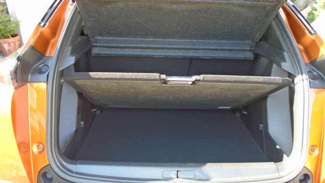 PEUGEOT 2008 Allure 1.5 BlueHDi 81Kw - foto 70