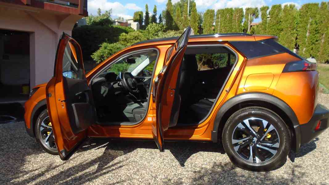 PEUGEOT 2008 Allure 1.5 BlueHDi 81Kw - foto 8