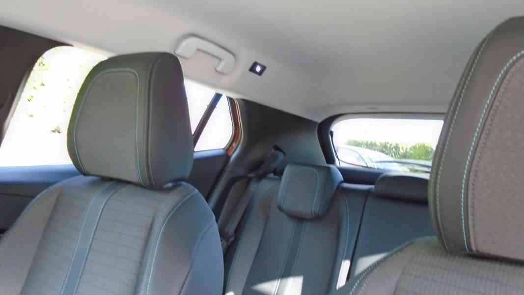 PEUGEOT 2008 Allure 1.5 BlueHDi 81Kw - foto 61