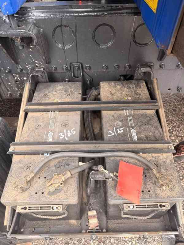 MAN Ostatní 12.250 hákový nosič kontejnerů - foto 11