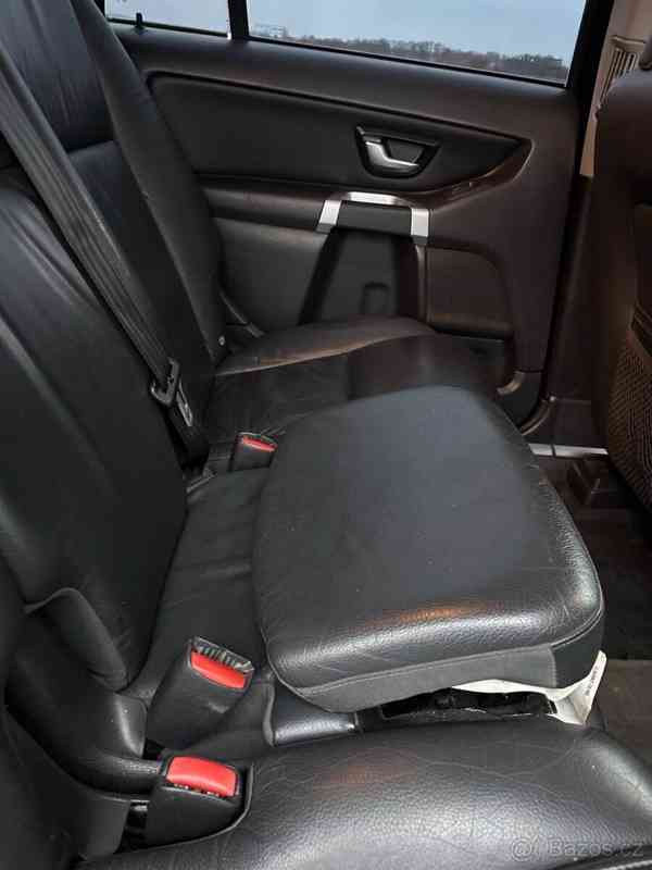 Volvo XC90 2,4 - foto 19