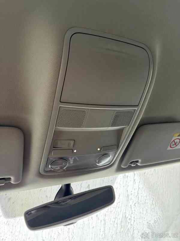 Škoda Octavia 1,6   TDI 85kw - foto 12