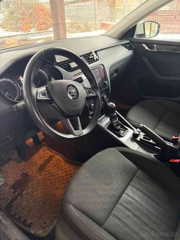 Škoda Octavia 1,6   TDI 85kw - foto 7