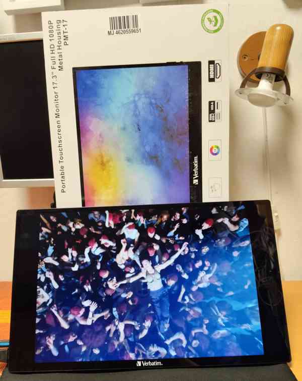 Přenosný dotykový Monitor Verbatim PMT-17 (17,3“) - foto 5